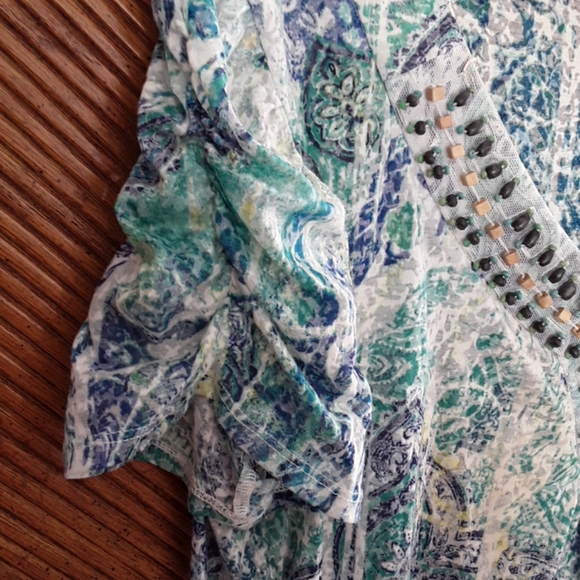 Top - Picture 3 of 4